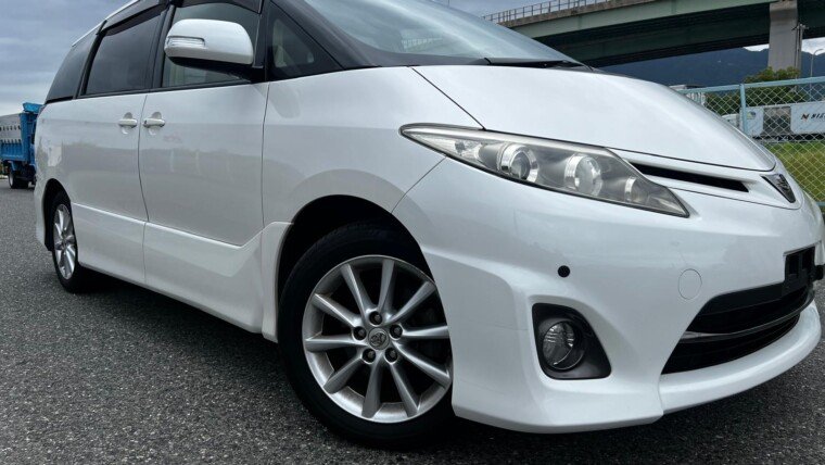 Toyota Estima(2012)