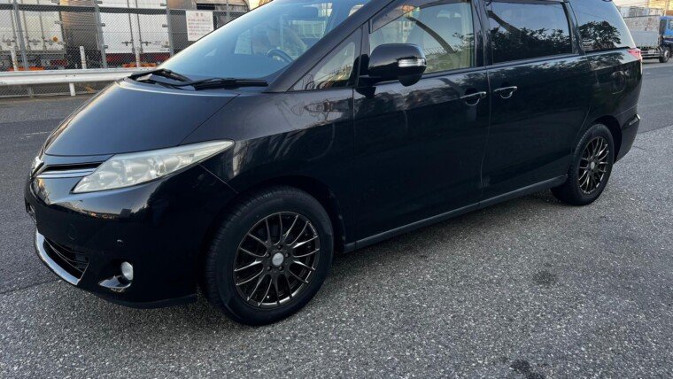 Toyota Estima(2013)