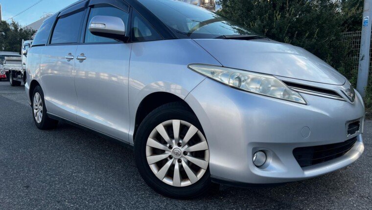 Toyota Estima-2010