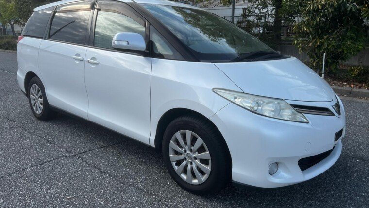 Toyota Estima (2009)