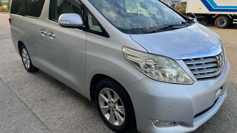 Toyota Alphard (2008)