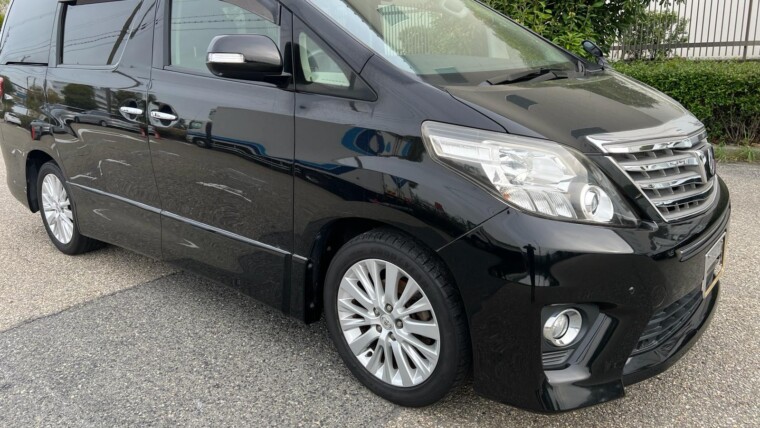 Toyota Alphard (2013)
