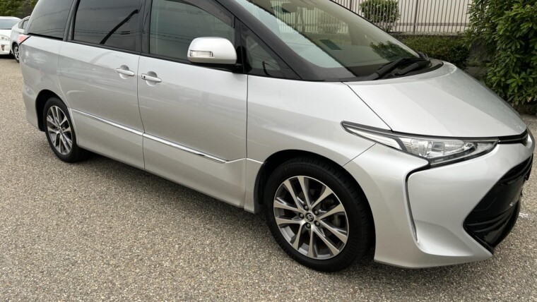 Toyota Estima (2016)