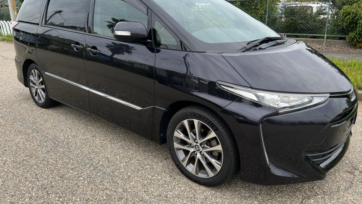 Toyota Estima (2017)
