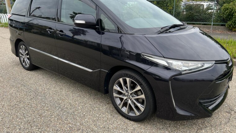 Toyota Estima (2017)