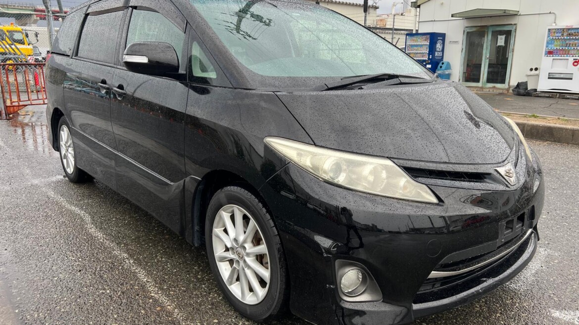 Toyota Estima (2009)