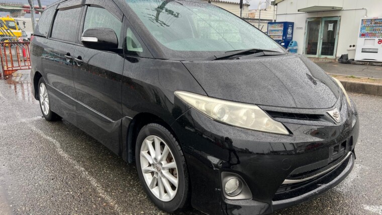 Toyota Estima (2009)